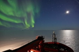 F.Olivier_Cat1_Sea_Ice_and_The_Aurora_-_Copy